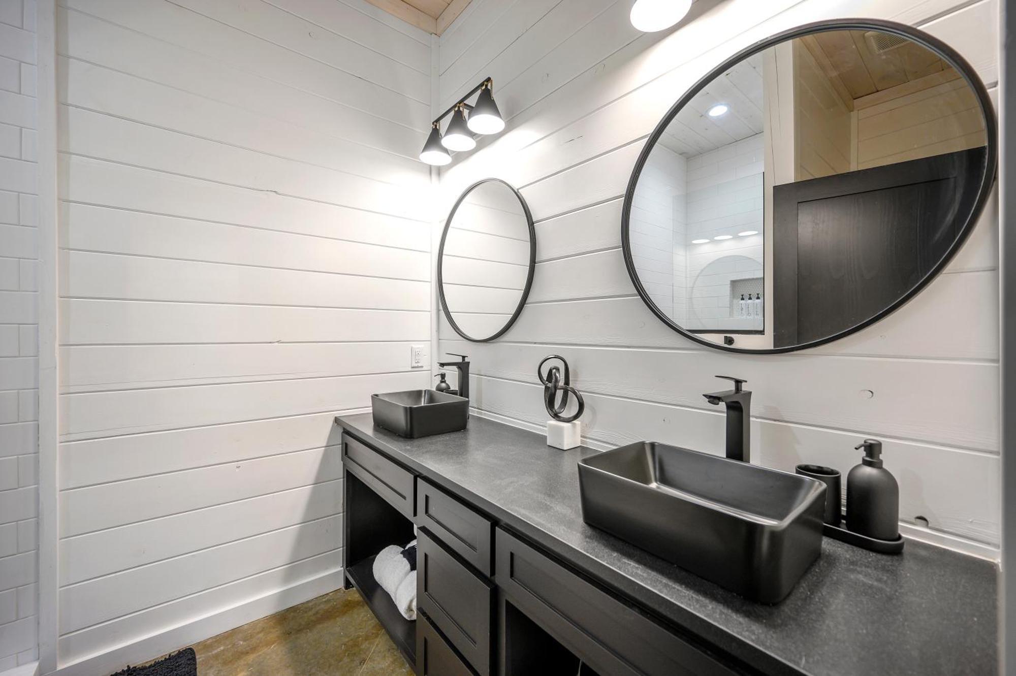 Two Knights Luxury