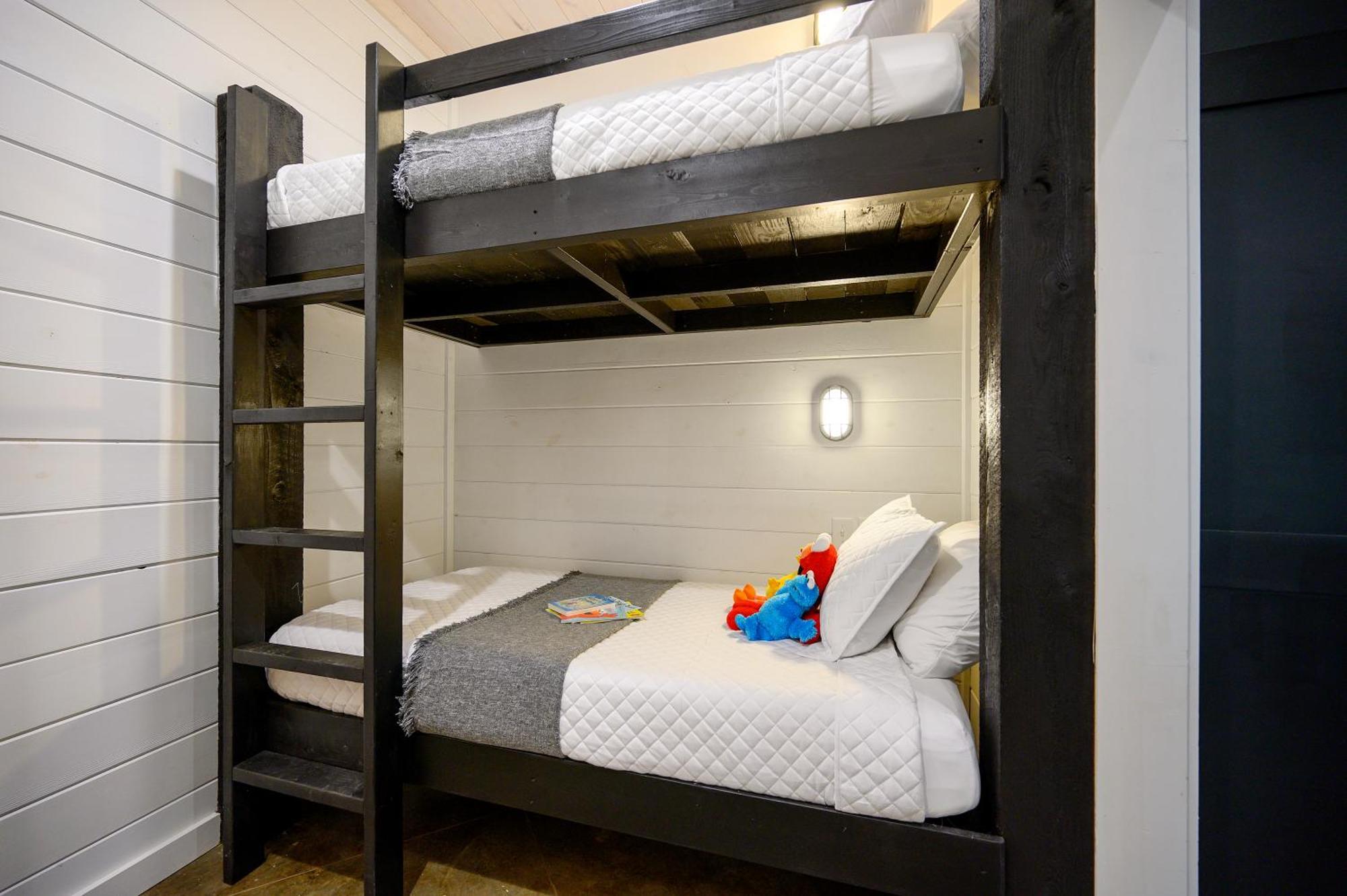 Two Knights Luxury Hébergement de vacances Broken Bow